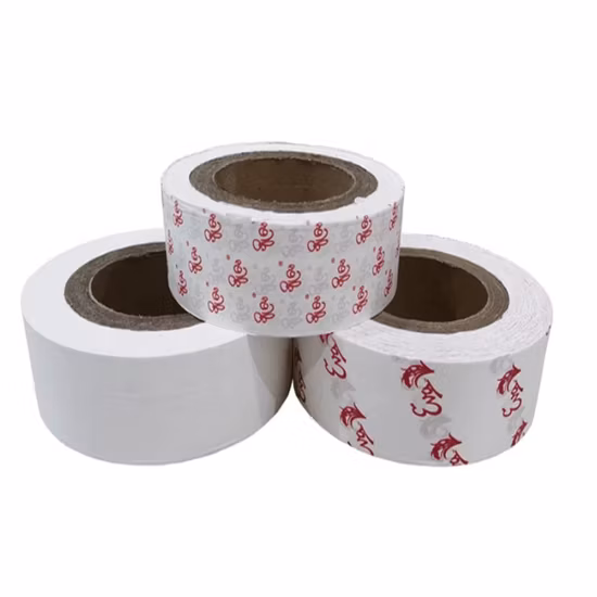 Liberación de papel para toallas sanitarias en la fábrica de China